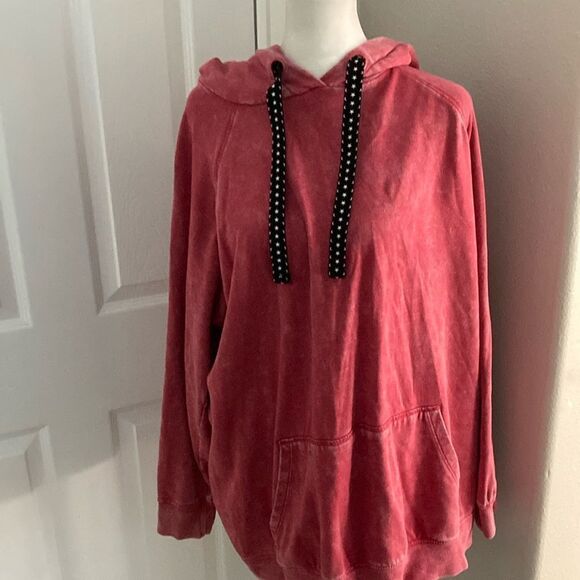 Torrid Red Sweatshirt Sz 2X - Picture 1 of 3